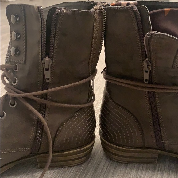 Women Boots Size 6 - Picture 4 of 7